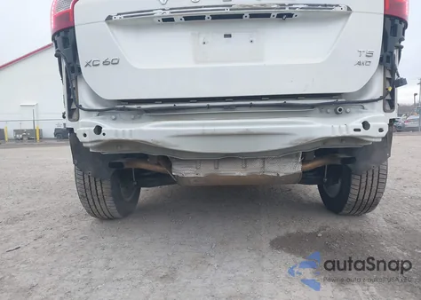 2016 Volvo Xc60 T5 Platinum из США, поврежденный, VIN YV4612RM3G2826717